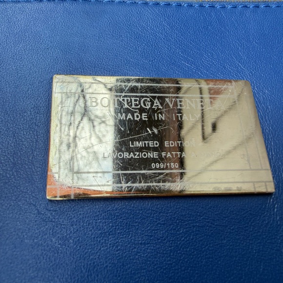 Bottega Veneta Special Edit Royal Blue Leather Wristlet with Gold Chain - Picture 2 of 7